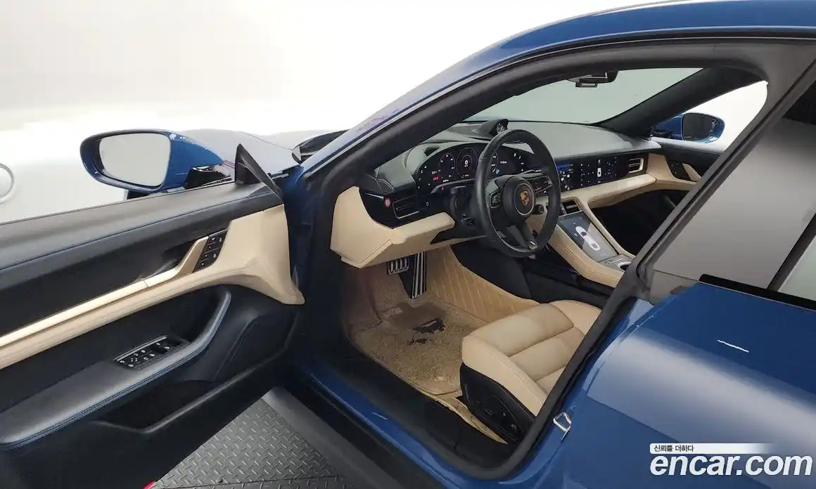 Porsche Taycan 2022 0.1 автомат (гидро), фото 13