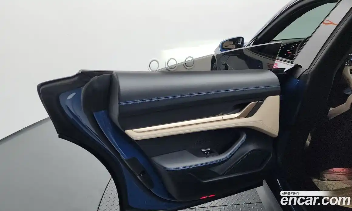 Porsche Taycan 2022 0.1 автомат (гидро), фото 15