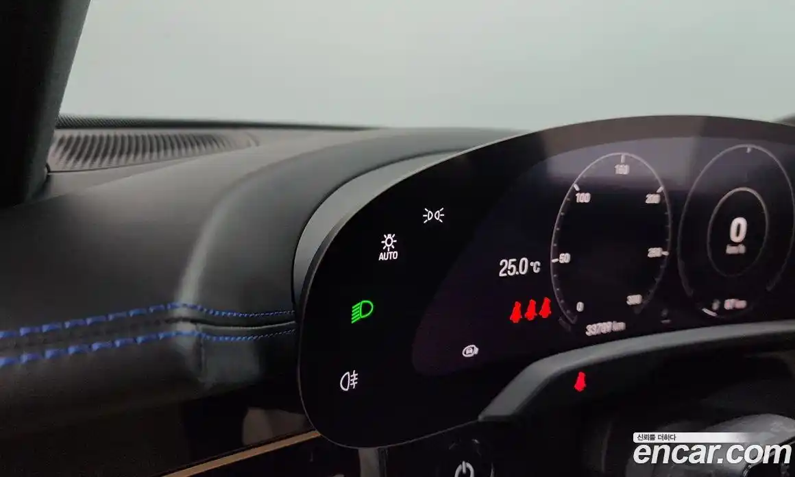 Porsche Taycan 2022 0.1 автомат (гидро), фото 32