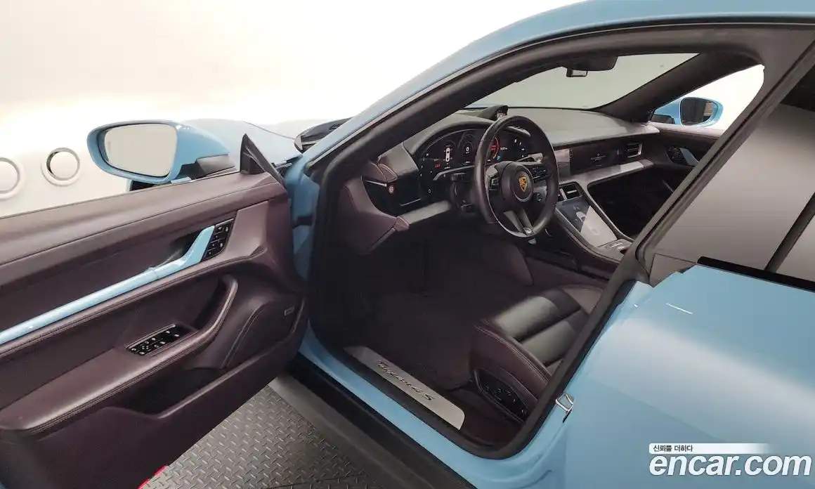 Porsche Taycan 2021 0.1 автомат (гидро), фото 10