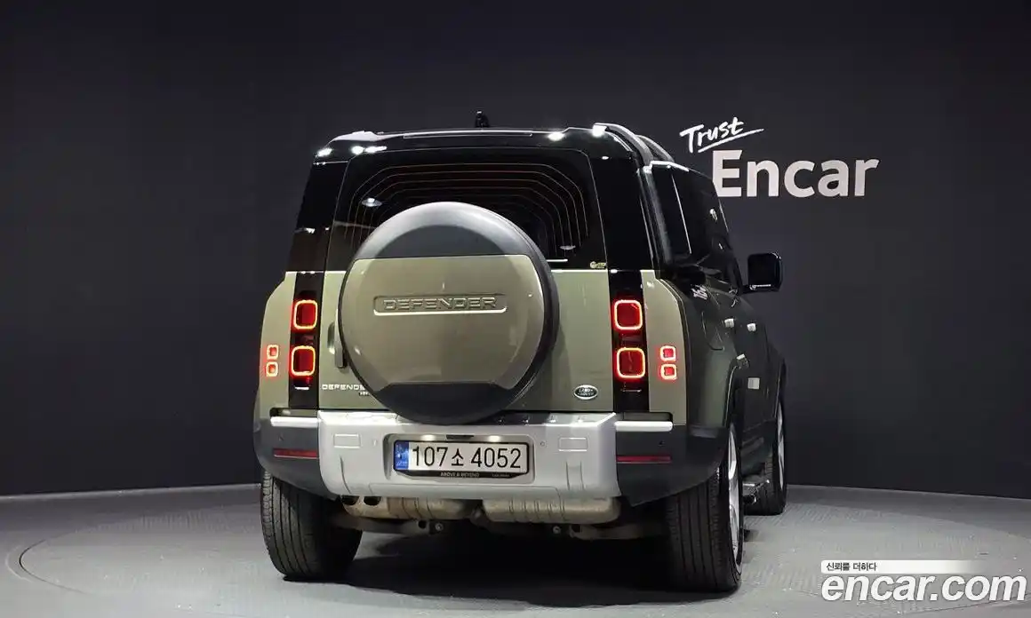 Land Rover Defender 2022 3.0 автомат (гидро), фото 4