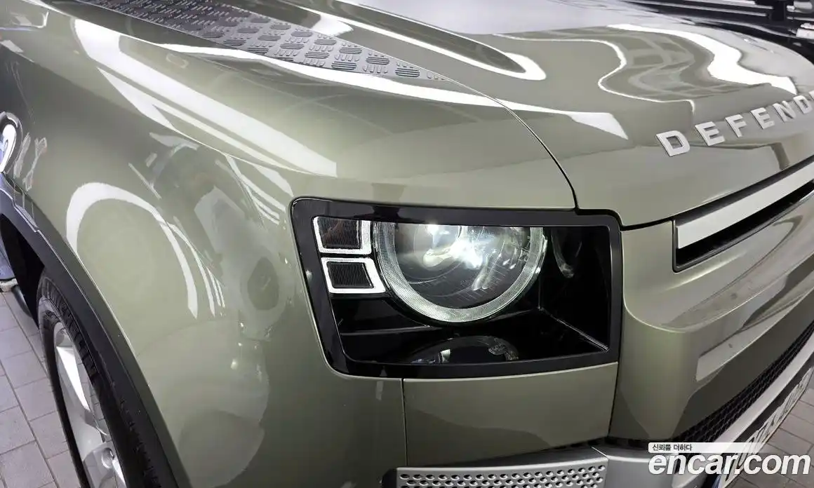 Land Rover Defender 2022 3.0 автомат (гидро), фото 8