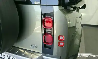 Land Rover Defender 2022 3.0 автомат (гидро), миниатюра 9
