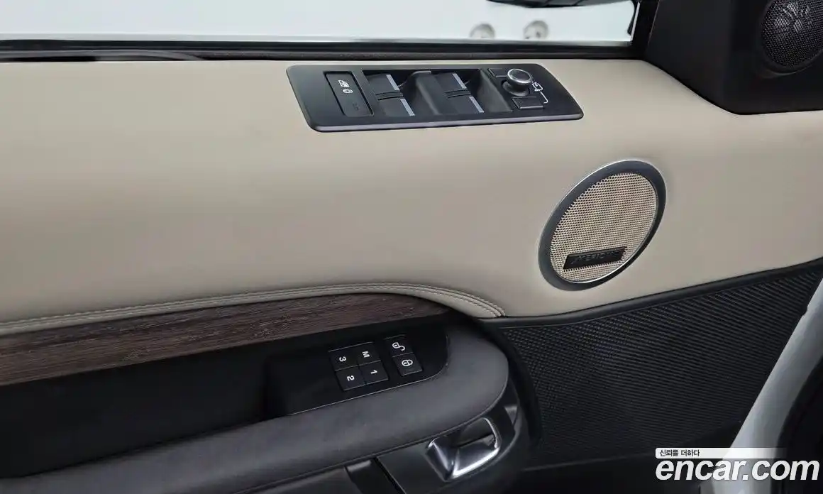 Land Rover Discovery 2019 3.0 автомат (гидро), фото 33