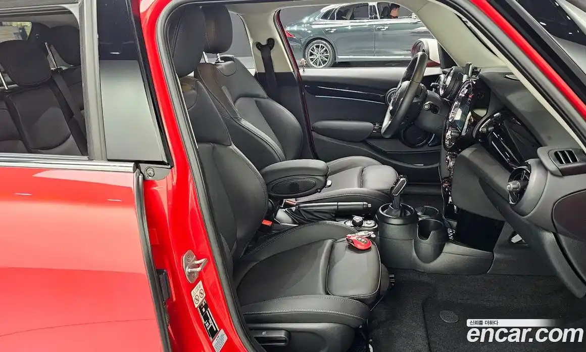 Mini Cooper 2022 1.5 автомат (гидро), фото 16