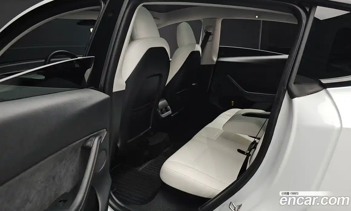 Tesla Model Y 2024 0.2 гидро, фото 12