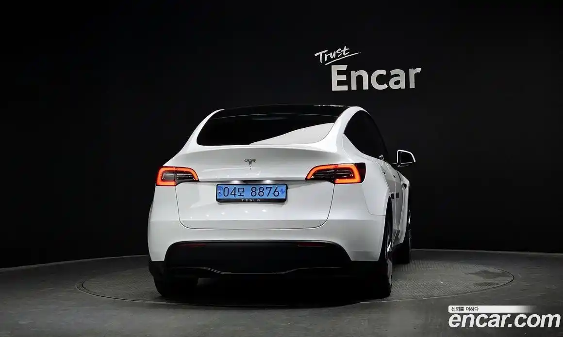 Tesla Model Y 2024 0.2 гидро, фото 4