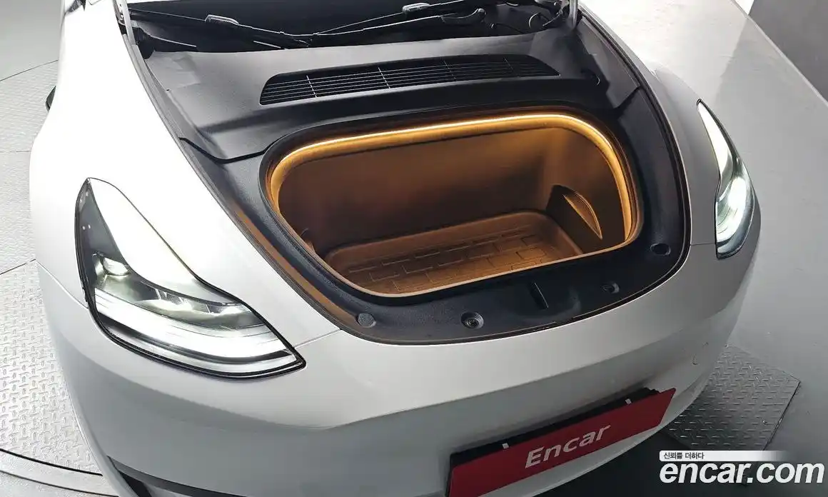 Tesla Model Y 2024 0.2 гидро, фото 6