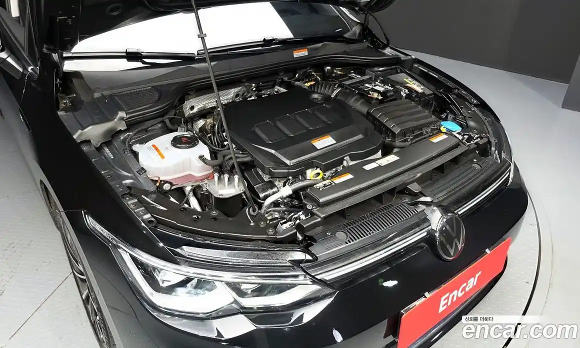 Volkswagen Golf 2024 2.0 автомат (гидро), фото 6