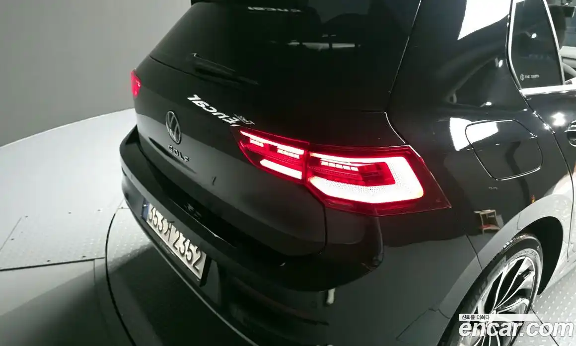 Volkswagen Golf 2024 2.0 автомат (гидро), фото 9