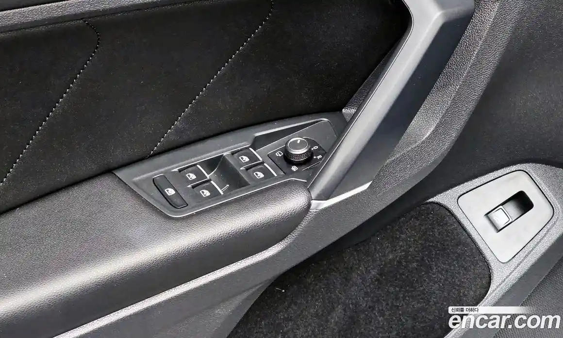 Volkswagen Tiguan 2018 2.0 автомат (гидро), фото 24