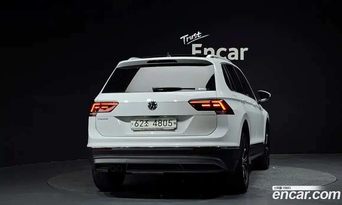 Volkswagen Tiguan 2018 2.0 автомат (гидро), фото 3