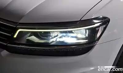 Volkswagen Tiguan 2018 2.0 автомат (гидро), миниатюра 7