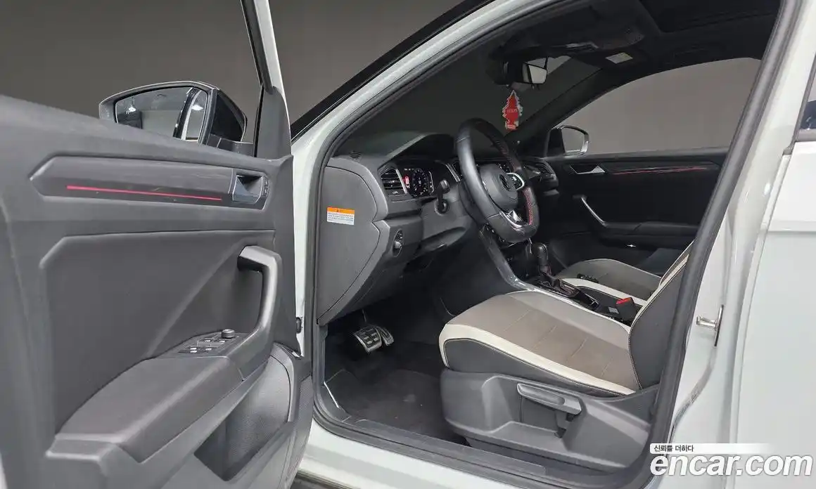Volkswagen T-Roc 2021 2.0 автомат (гидро), фото 17