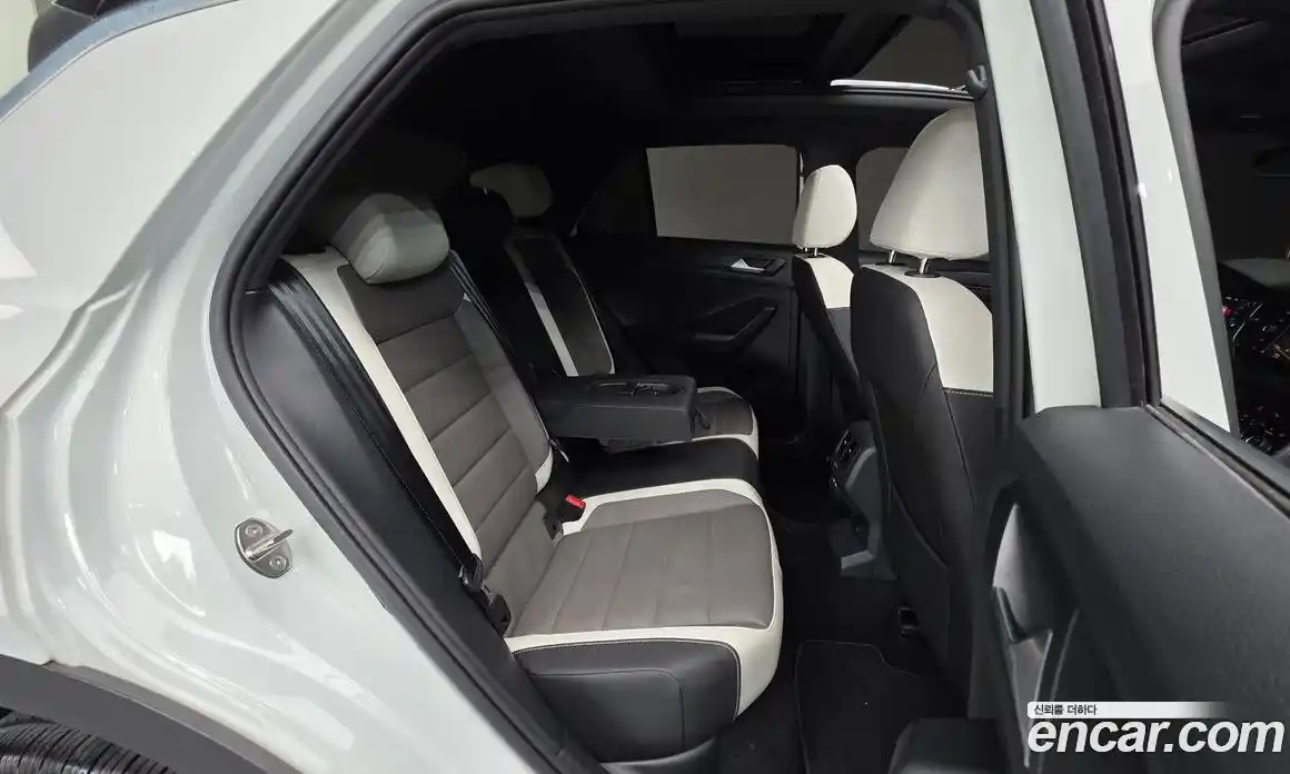 Volkswagen T-Roc 2021 2.0 автомат (гидро), фото 32