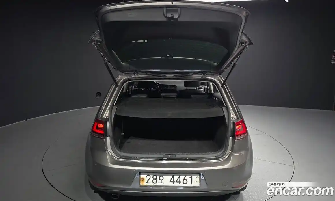 Volkswagen Golf 2013 1.6 автомат (гидро), фото 20