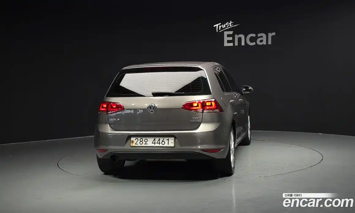 Volkswagen Golf 2013 1.6 автомат (гидро), фото 4