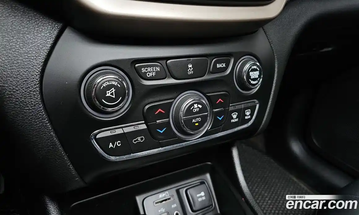 Jeep Cherokee 2017 2.4 автомат (гидро), фото 27