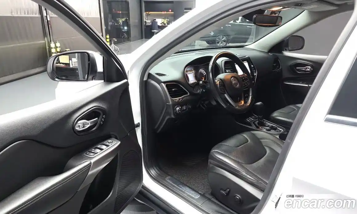 Jeep Cherokee 2020 2.4 автомат (гидро), фото 13