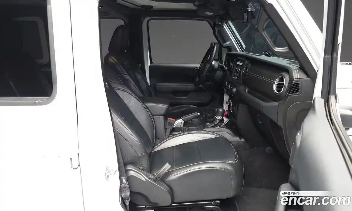 Jeep Wrangler 2019 2.0 автомат (гидро), фото 11