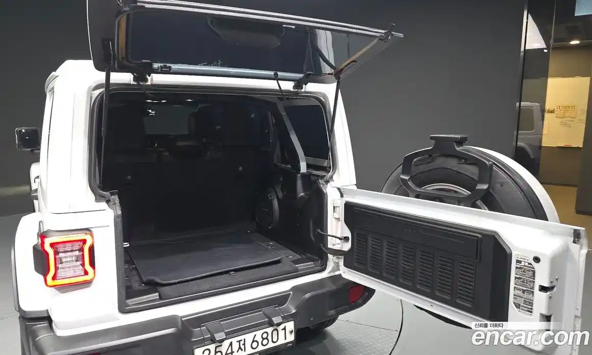 Jeep Wrangler 2019 2.0 автомат (гидро), фото 20