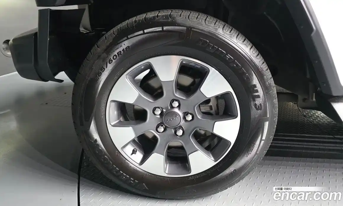 Jeep Wrangler 2019 2.0 автомат (гидро), фото 5