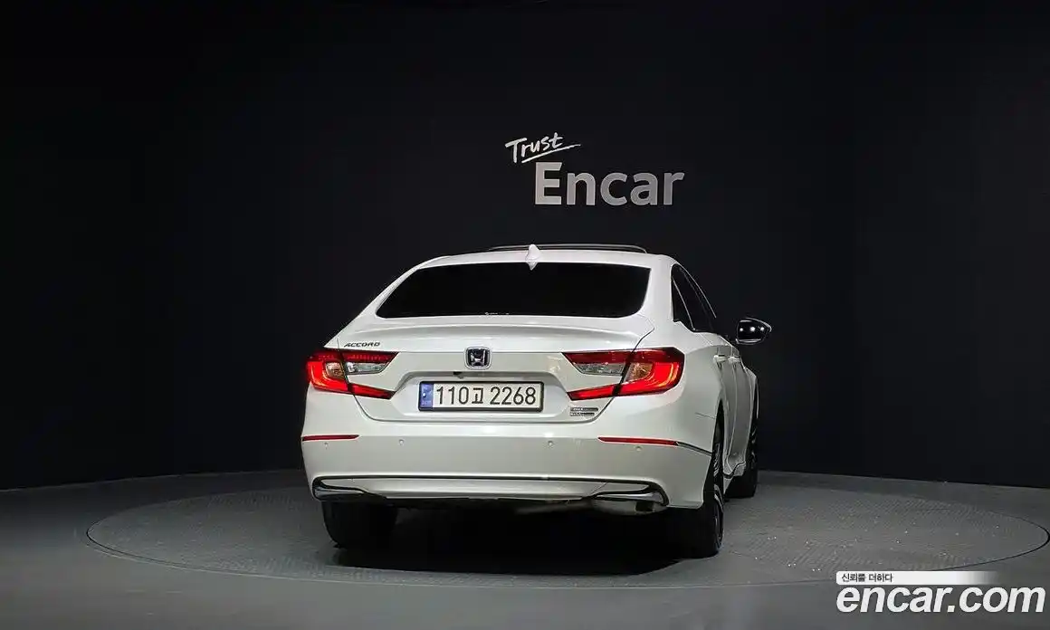 Honda Accord 2022 2.0 автомат (гидро), фото 4