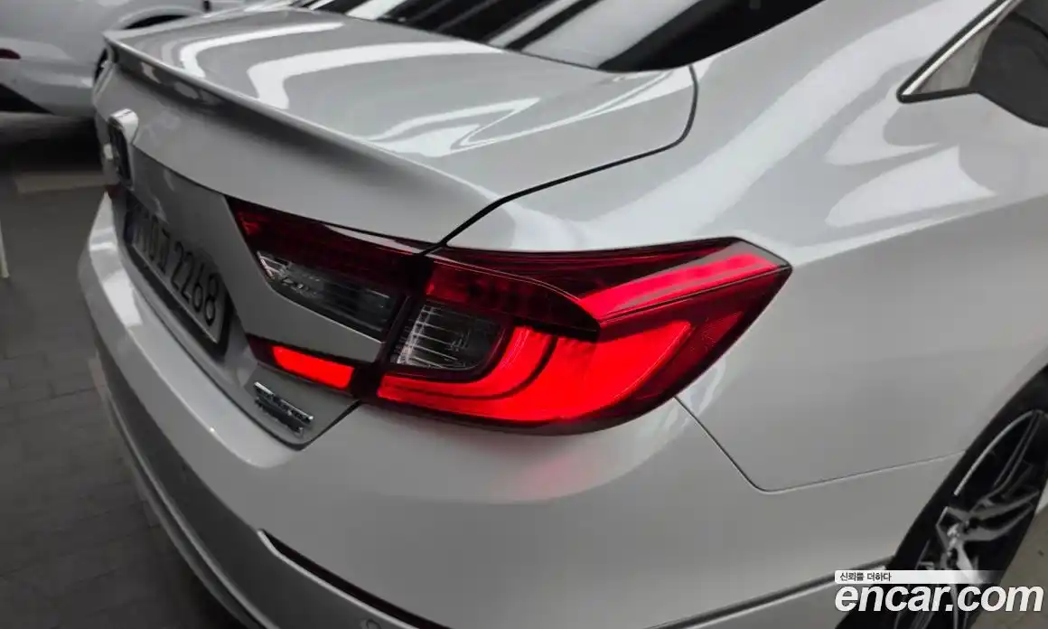 Honda Accord 2022 2.0 автомат (гидро), фото 9