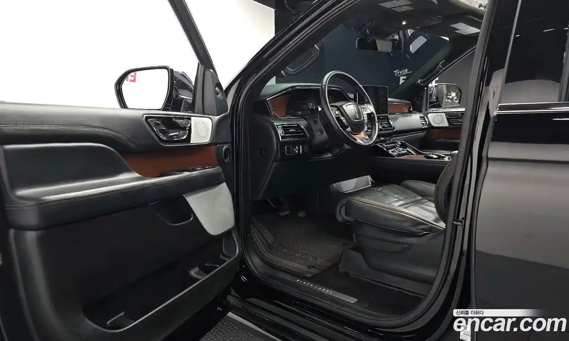 Lincoln Navigator 2023 3.5 гидро, фото 13