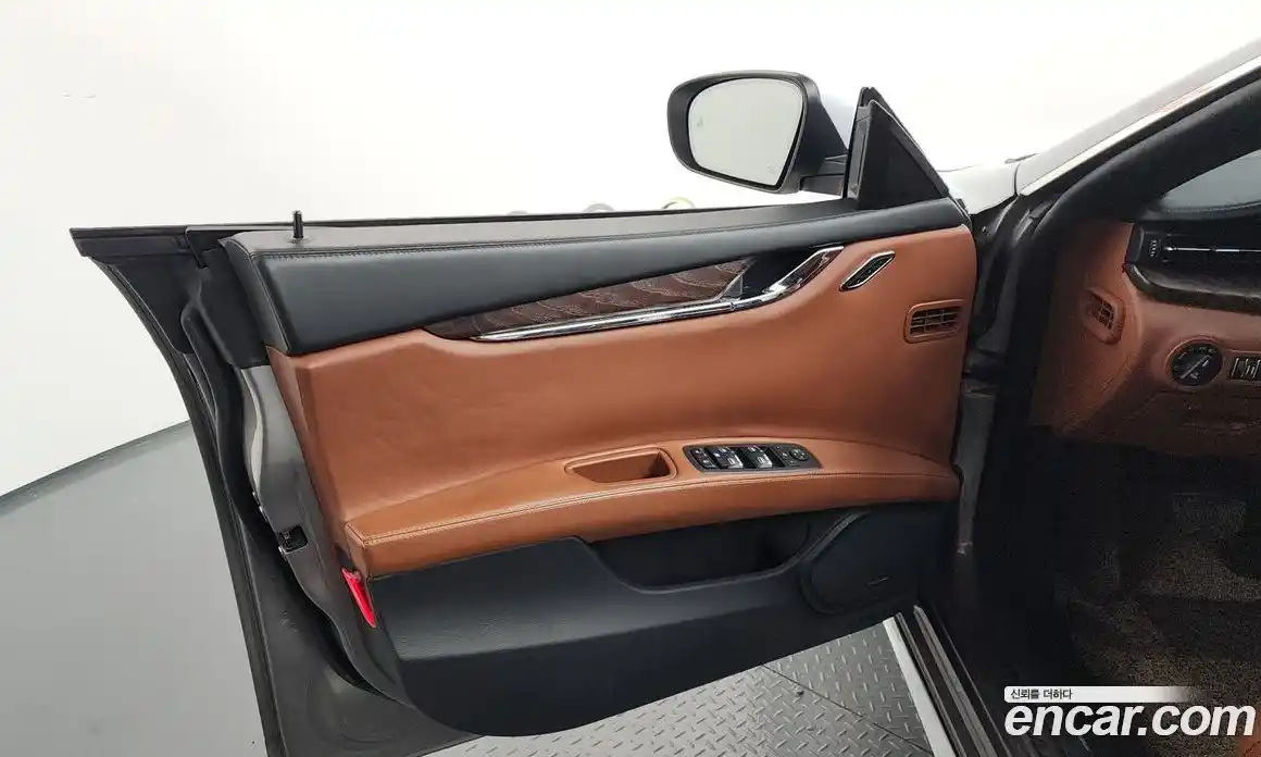 Maserati Quattroporte 2016 3.0 гидро, фото 13