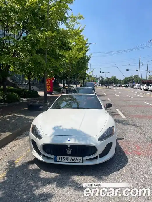 Maserati Gran Cabrio 2012 4.7 гидро, фото 1