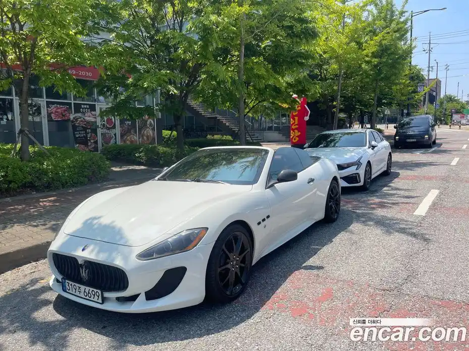 Maserati Gran Cabrio 2012 4.7 гидро, фото 3