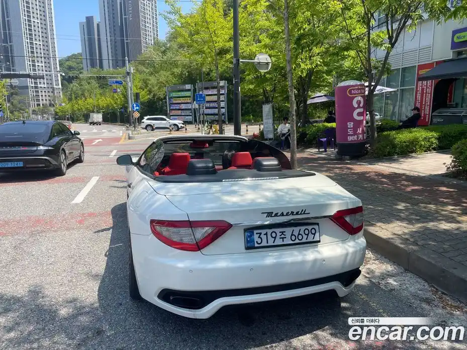 Maserati Gran Cabrio 2012 4.7 гидро, фото 6