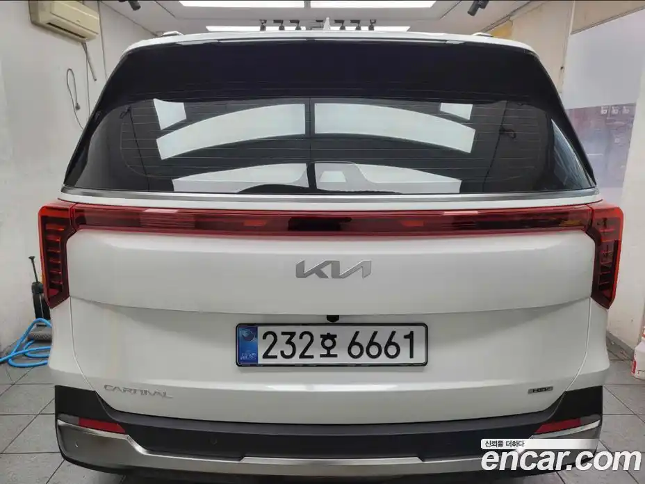 Kia Carnival 2025 1.6 автомат (гидро), фото 3