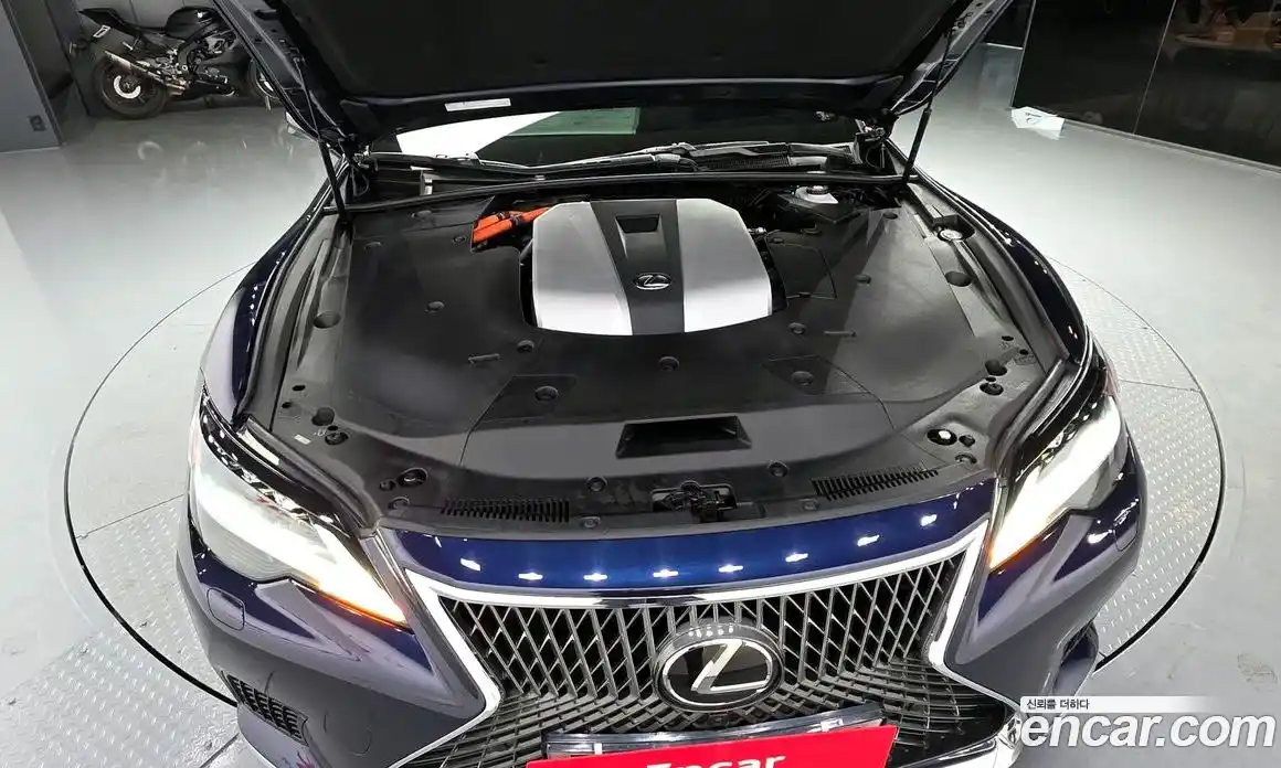 Lexus LS 2024 3.5 гидро, фото 6