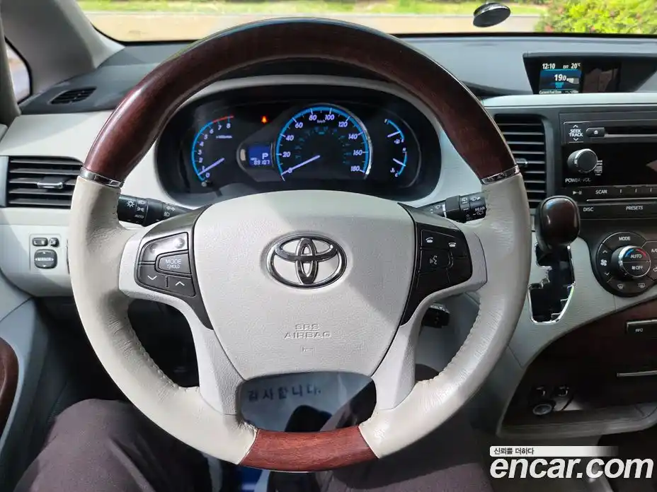 Toyota Sienna 2014 3.5 гидро, фото 11