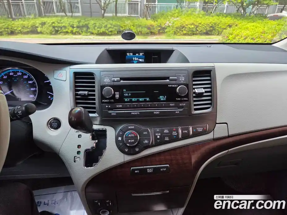 Toyota Sienna 2014 3.5 гидро, фото 13
