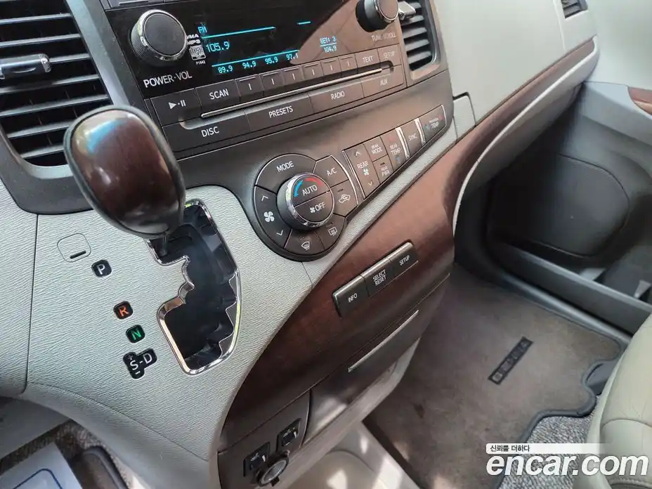 Toyota Sienna 2014 3.5 гидро, фото 14
