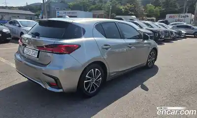 Lexus CT200h 2020 1.8 гидро, миниатюра 3