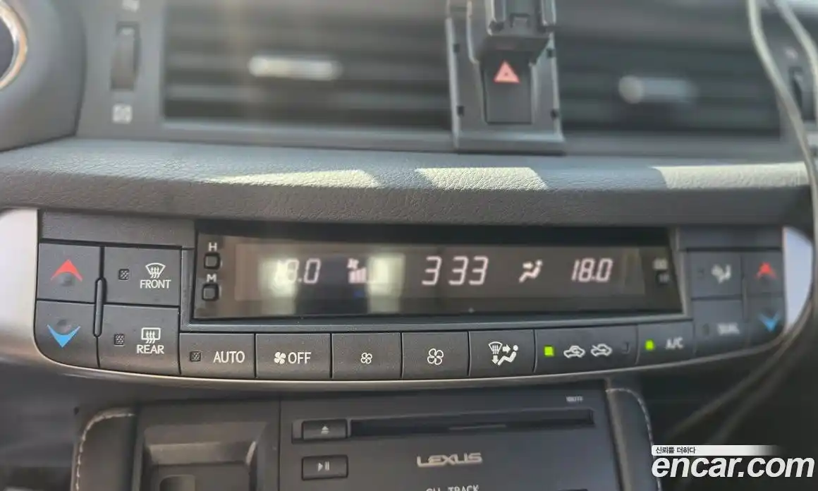 Lexus CT200h 2020 1.8 гидро, фото 10