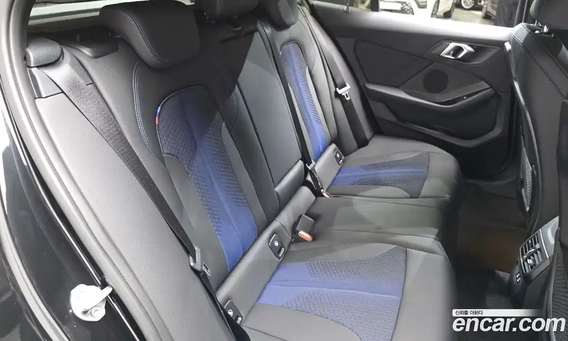 BMW 1 серия 2023 2.0 автомат (гидро), фото 12
