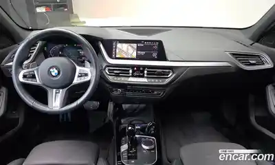 BMW 1 серия 2023 2.0 автомат (гидро), миниатюра 7