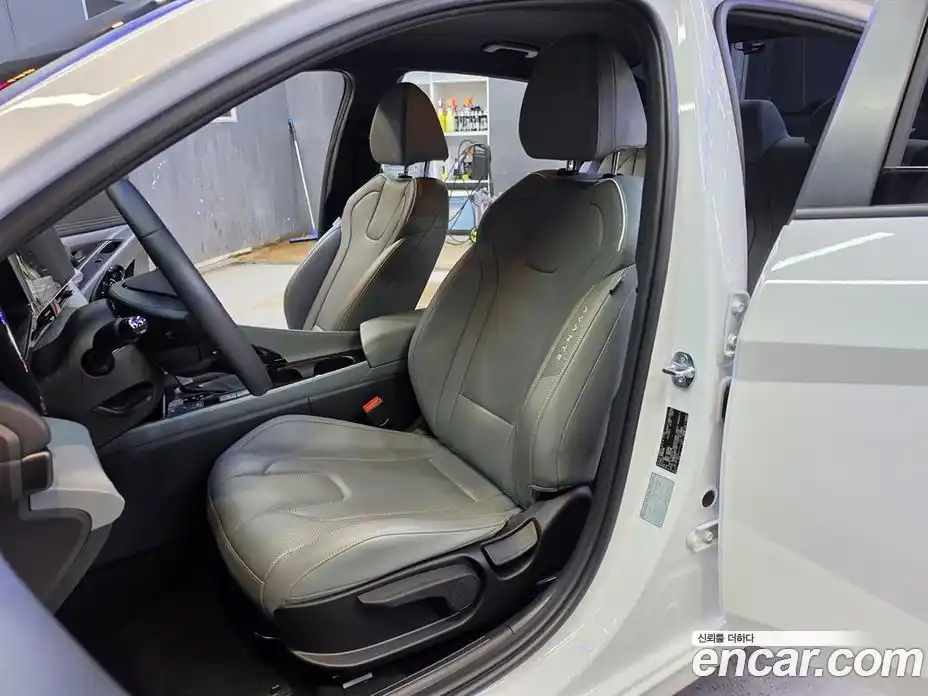 Hyundai Avante 2025 1.6 автомат (гидро), фото 17