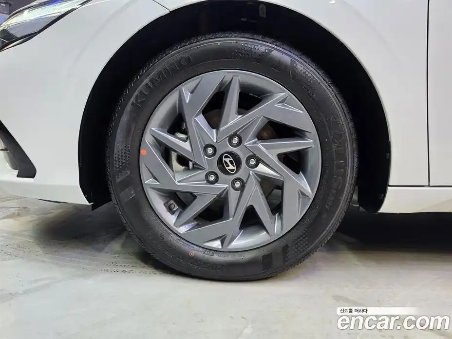 Hyundai Avante 2025 1.6 автомат (гидро), фото 7