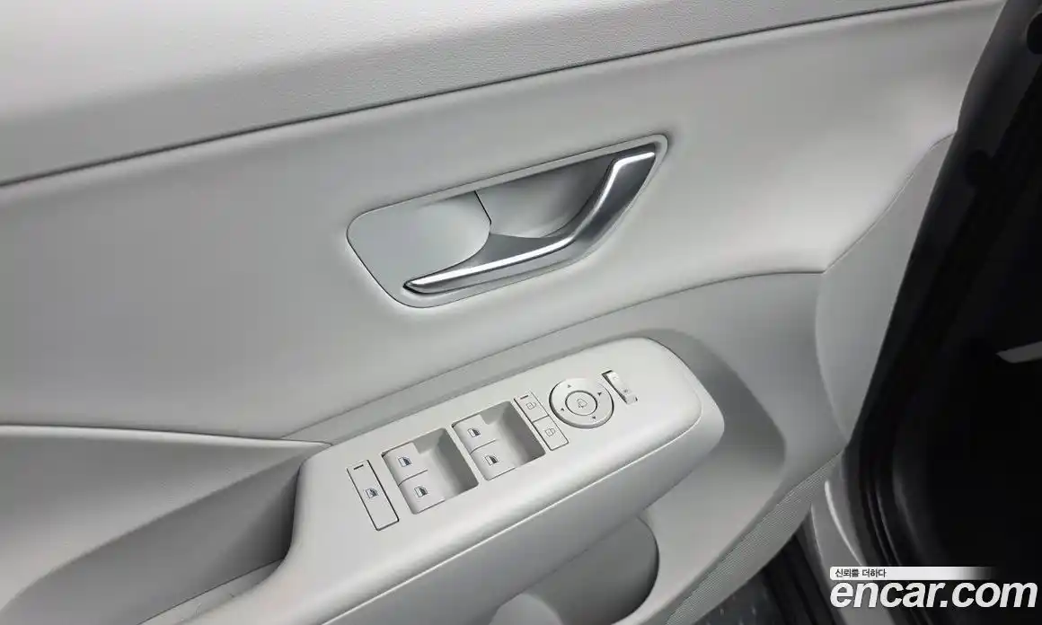 Hyundai Kona 2023 1.6 автомат (гидро), фото 28