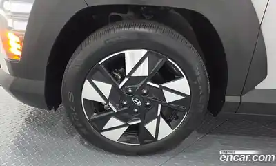Hyundai Kona 2023 1.6 автомат (гидро), миниатюра 5