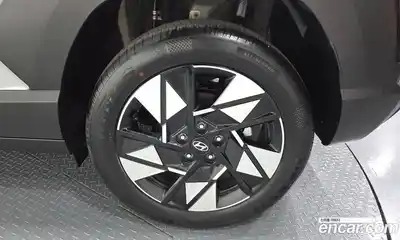 Hyundai Kona 2023 1.6 автомат (гидро), миниатюра 7