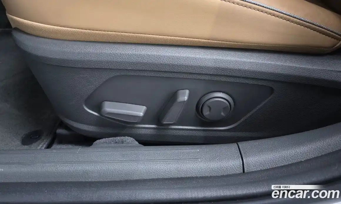 Hyundai Sonata 2023 1.6 автомат (гидро), фото 32