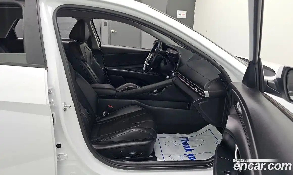 Hyundai Avante 2022 1.6 автомат (гидро), фото 12