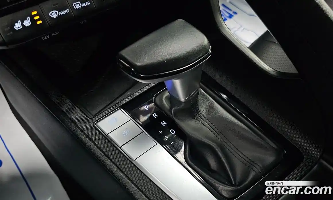 Hyundai Avante 2022 1.6 автомат (гидро), фото 9
